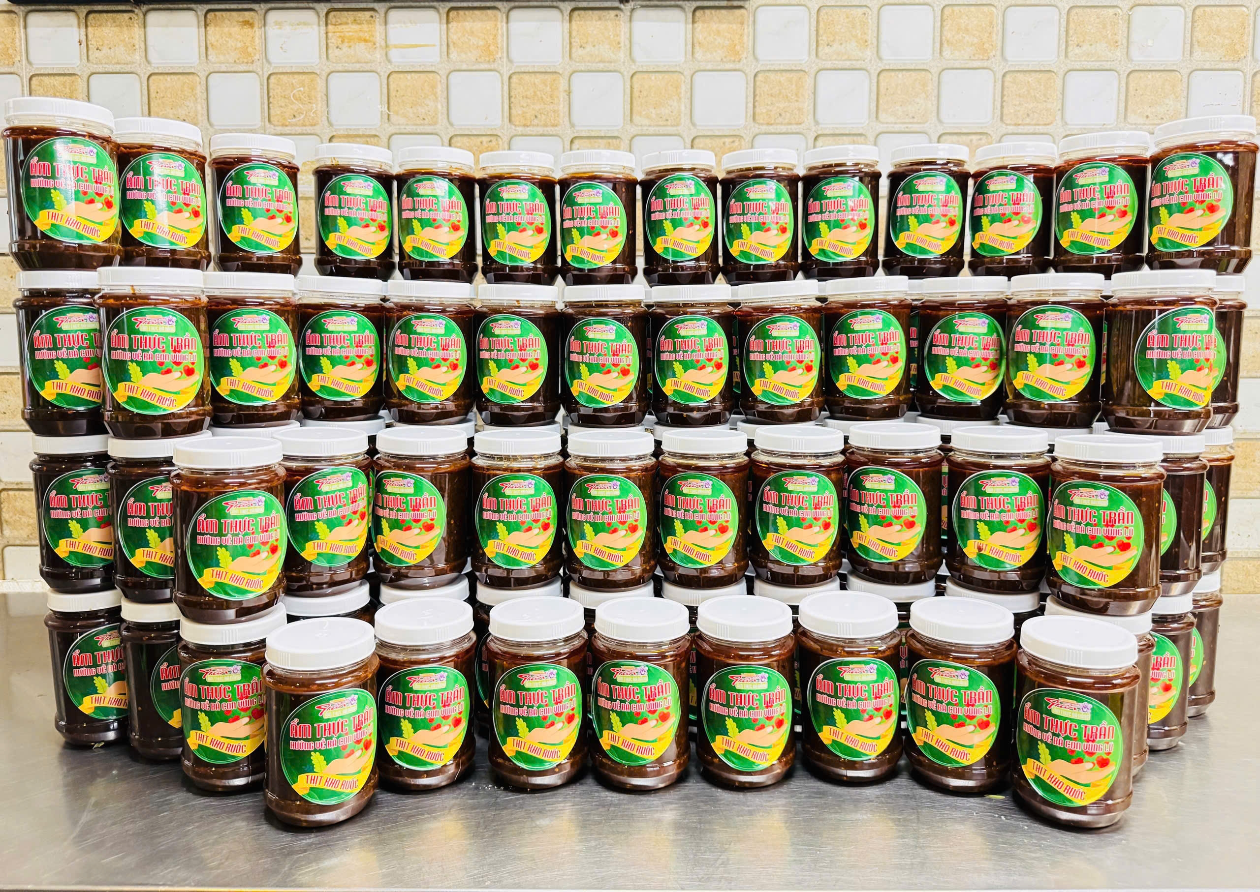 Ẩm Thực Trần Hướng Về Miền Trung – Gửi Trọn Yêu Thương Đến Bà Con Vùng Lũ