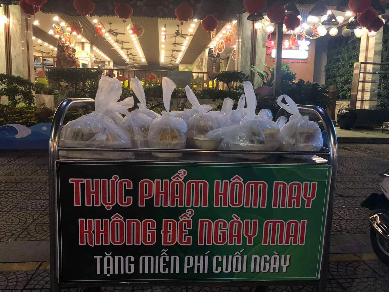 Hành Trình Thiện Nguyện Từ Sớm Tinh Mơ Đến Đêm Khuya