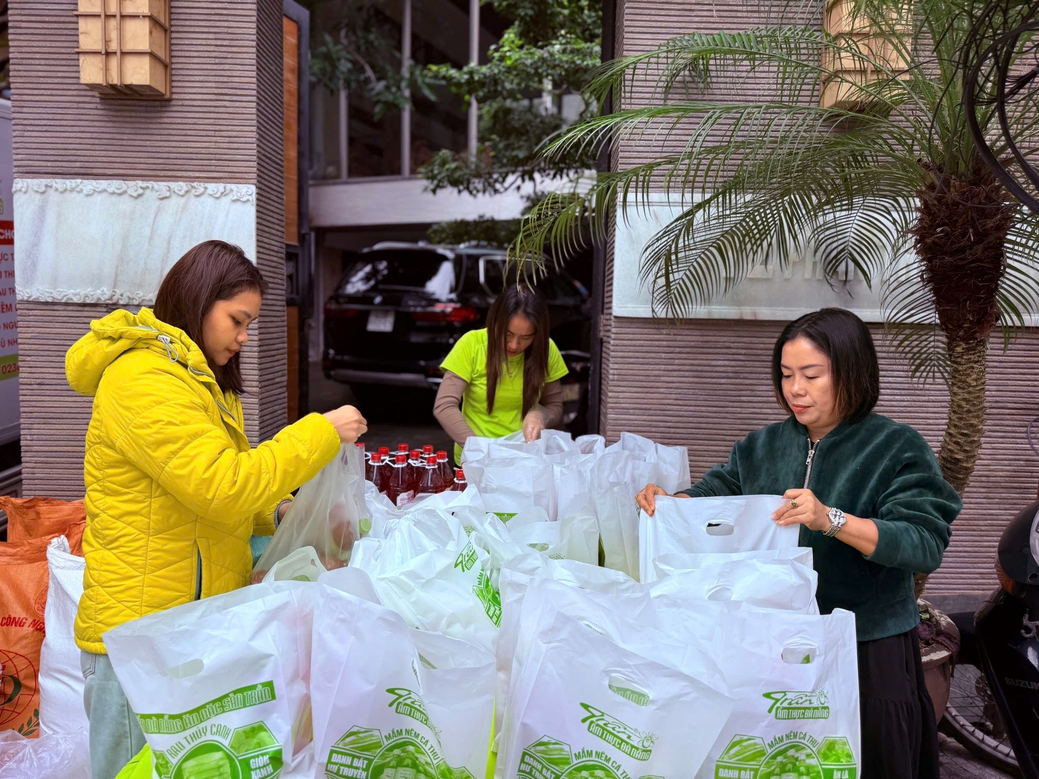 Món Quà Nhỏ Đong Đầy Yêu Thương